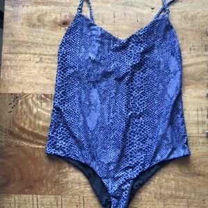 Acacia hina one piece in samba. Size med